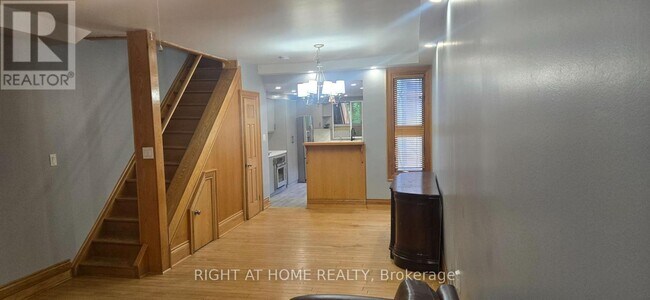 Photo - 258 Howland Ave