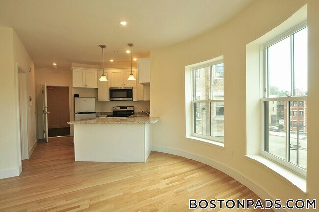 Photo - 877 Beacon St Unit 7