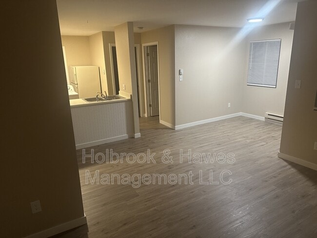 Photo - 4531 Boardwalk Dr