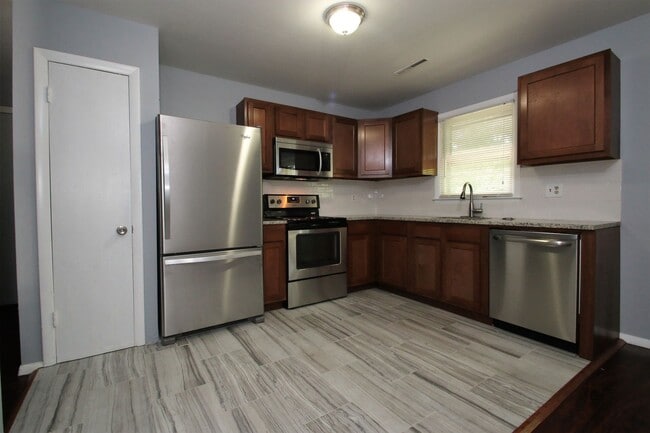 Photo - 39 High Top Cir Unit 2rd Fl Right