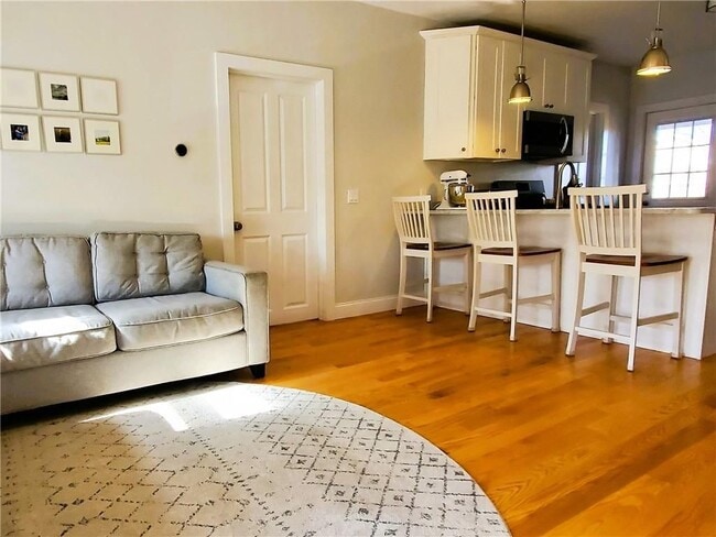 Photo - 40 Simmons St