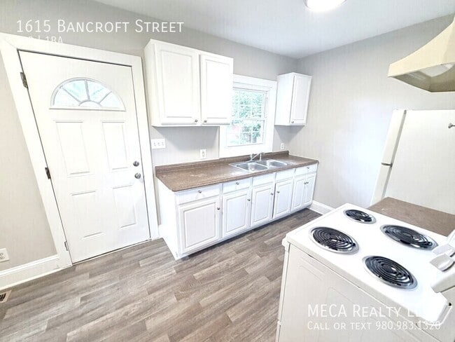 Photo - 1615 Bancroft St