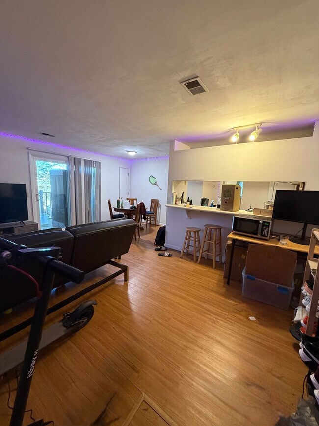 Photo - Available for the 2026-2027 lease term. Unidad G