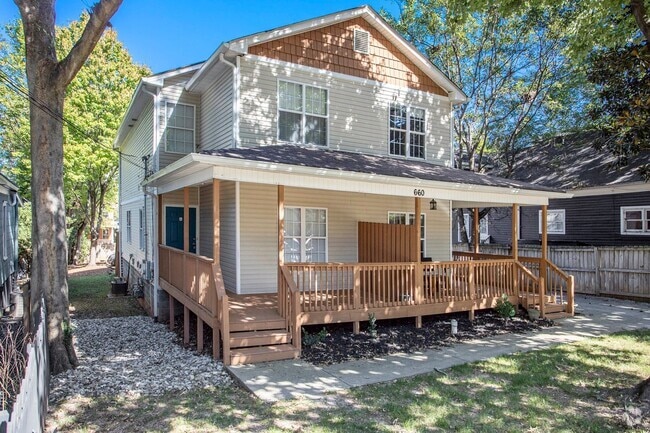 Building Photo - Newly Renovated 4/3 Near Beltline! Rental