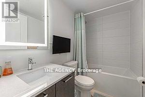 Photo - 2301 Danforth Ave Unité 320