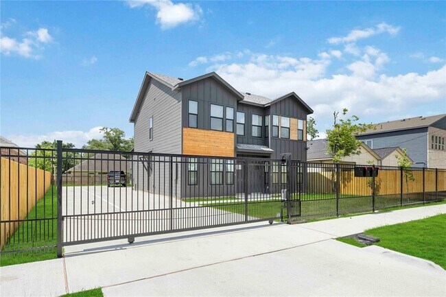 Photo - 4814 Wilmington St Apartamento Unidad A