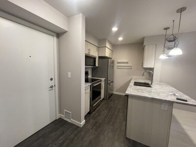 Photo - 5500 Mitchinson Way