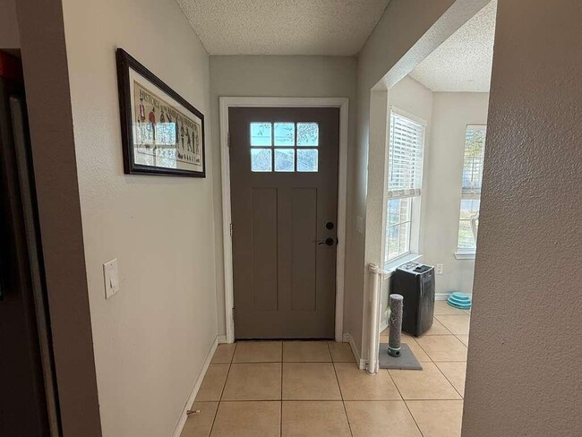 Photo - 2722 Shalimar Dr