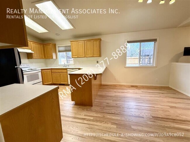 Photo - 2889 W Stallion St