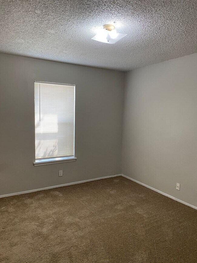 Photo - SOUTH PARK APARTMENTS Unit 101