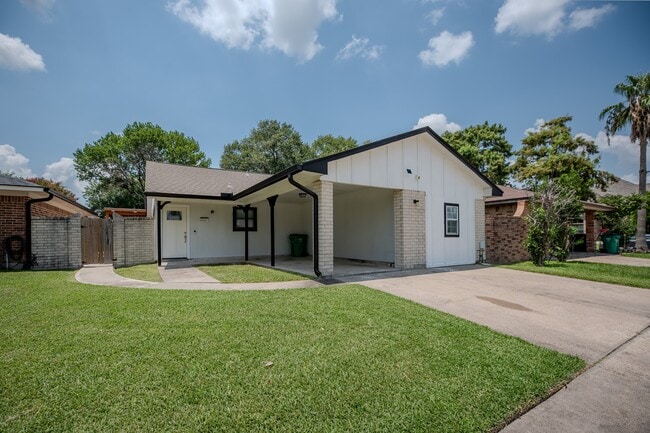 Photo - 4606 Meadowood Dr