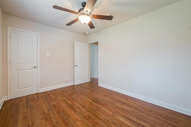 Photo - 11015 WARATH Oak Ct