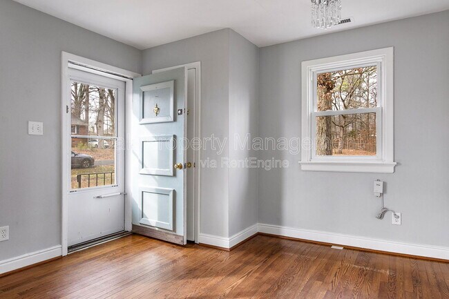 Photo - 8518 Mark Lawn Dr