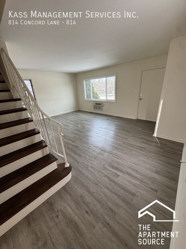 Photo - 814 Concord Ln