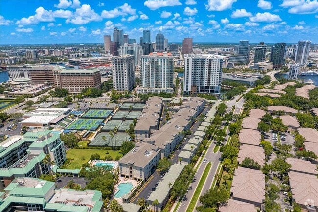 Building Photo - 501 Knights Run Ave Unit 1223 Rental