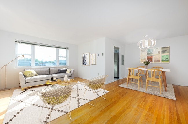 Photo - Signal View Apartments