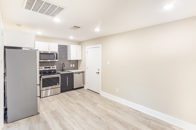 1414 Bennett