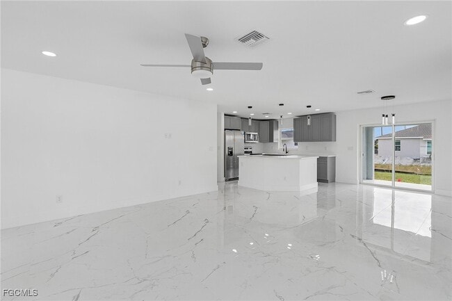 Photo - 2505 39th St SW