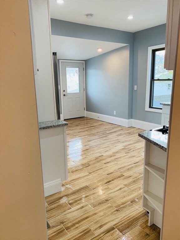 Photo - 247 Whitwell St Unidad 2