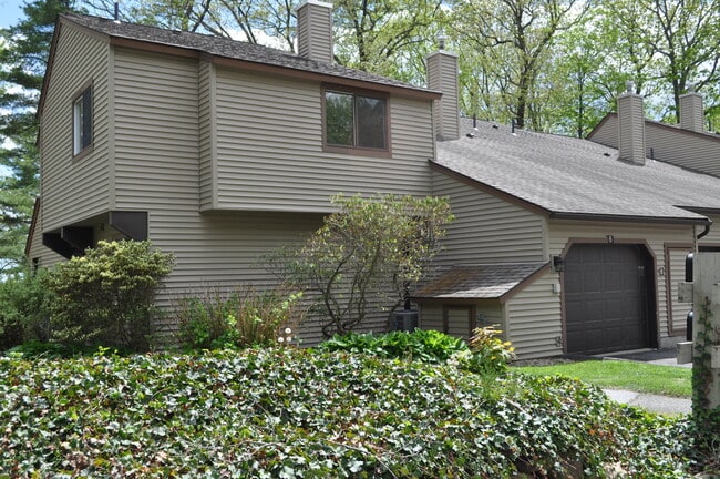 Photo - 8 Sycamore Ln Condo Unit 8