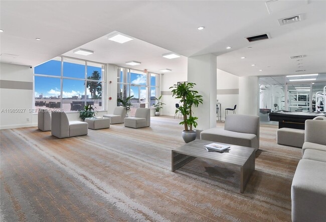 Photo - 10350 W Bay Harbor Dr Unit 9N