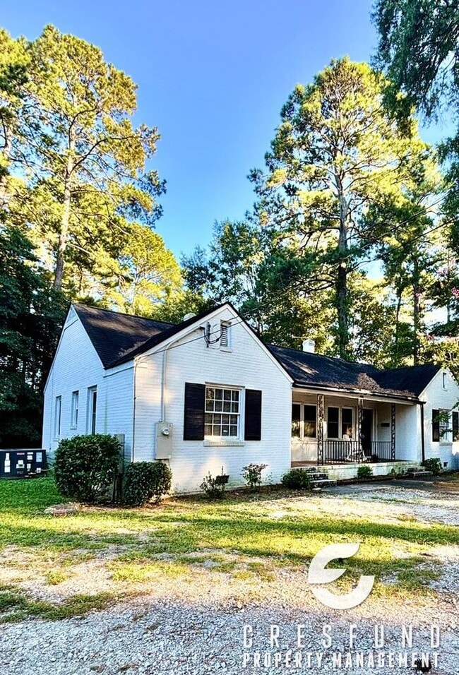 Building Photo - Adorable 2 Bedroom 1 Bathroom Ready for Mo... Rental