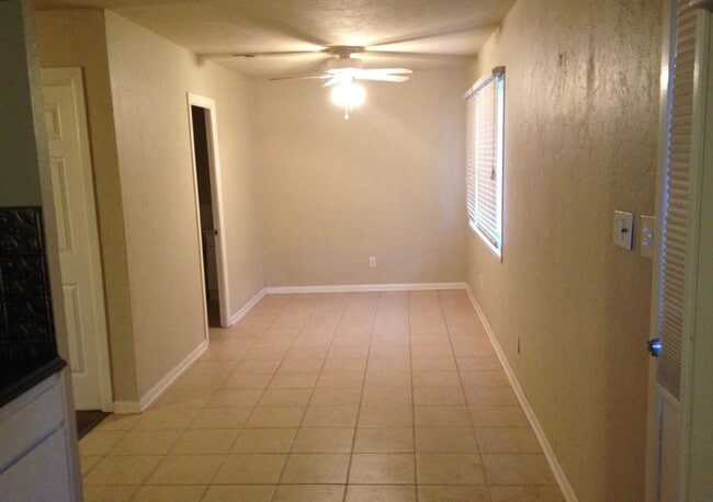Photo - 6301 NW 22nd St