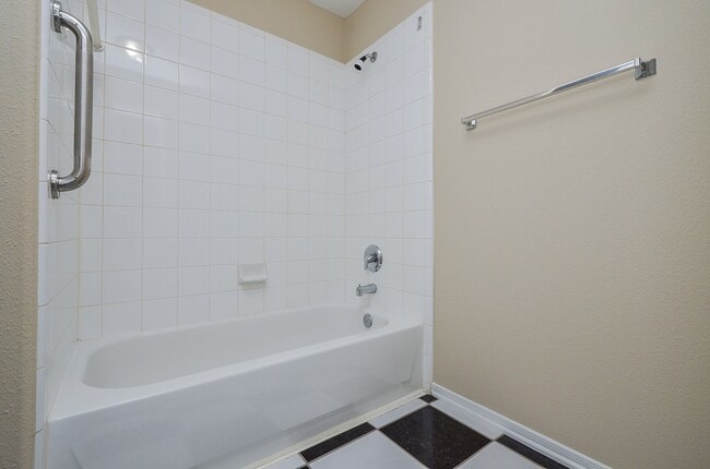 Building Photo - 18514 Alemarble Oak St