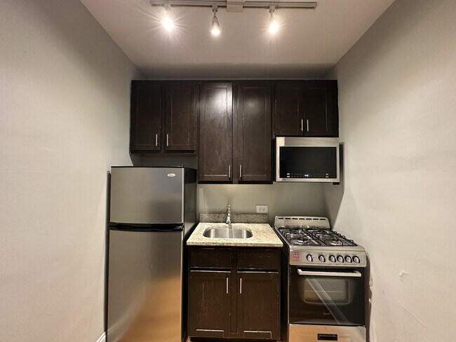 Photo - 4619 N Paulina St Unidad 402