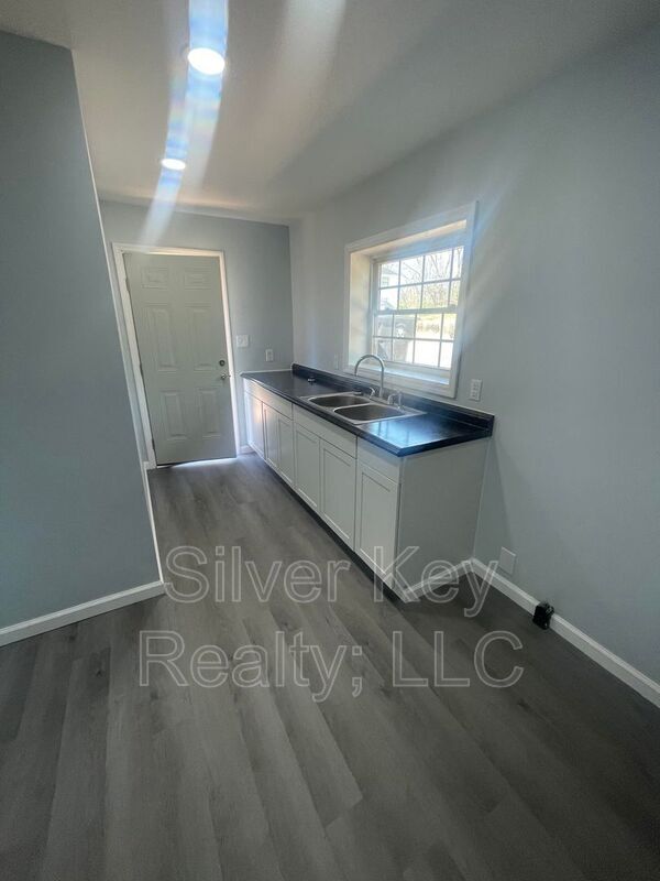 Photo - 154 S Jackson St Condo Unit B