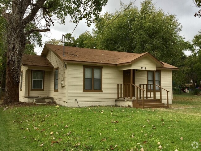 Building Photo - 7717 Corina Dr Rental