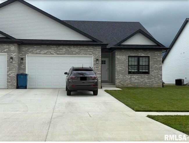 Building Photo - 1605 Blenheim Dr Rental