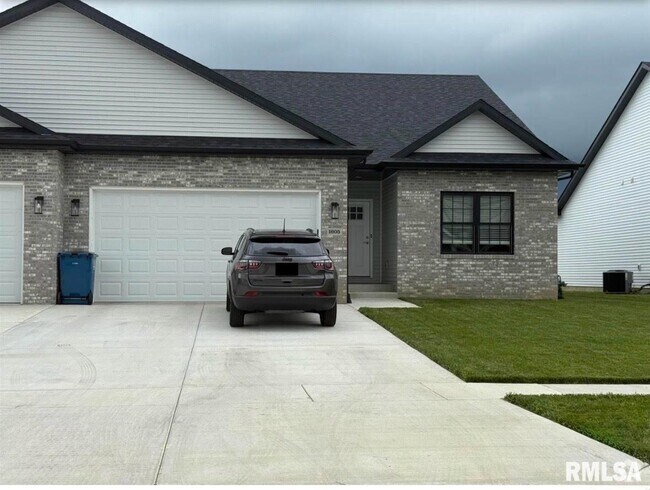 Building Photo - 1605 Blenheim Dr Rental