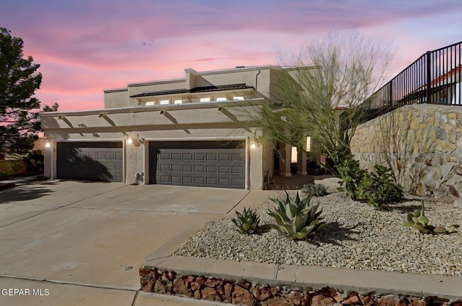 Building Photo - 4717 Excalibur Dr