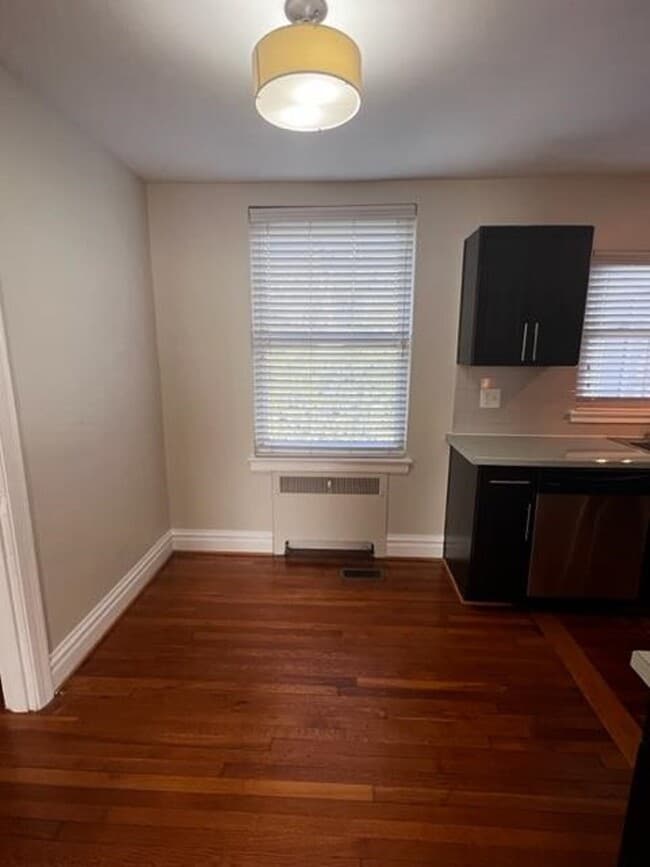 Photo - 1108 W Friendly Ave Apartamentos Unidad 1