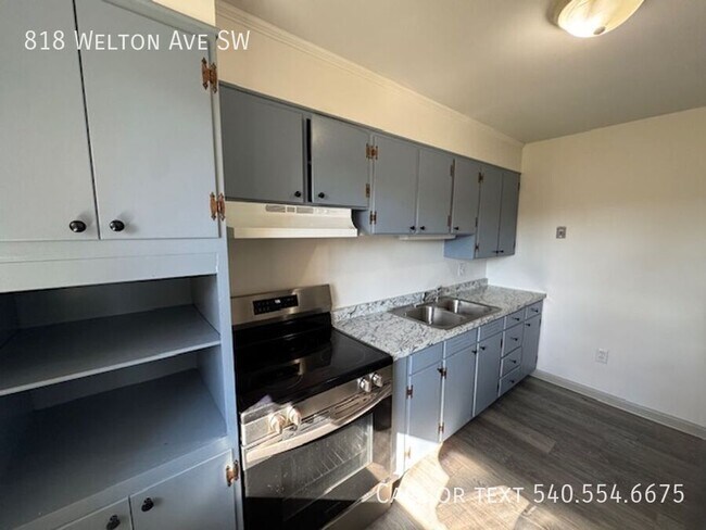 Photo - 818 Welton Ave SW