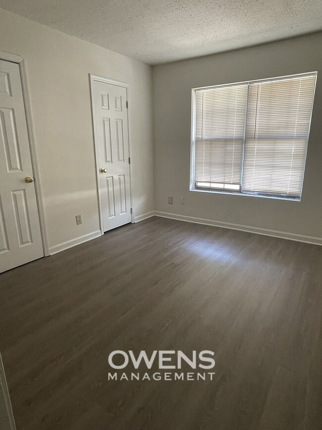 Photo - Condo with Lake Access Available Immediately