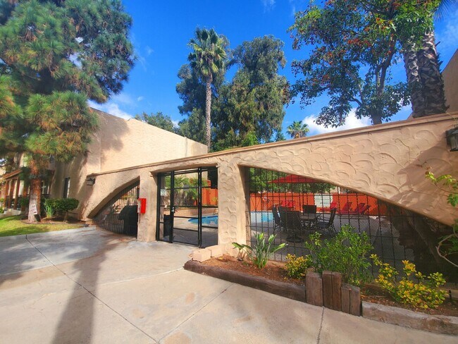 Lemon Gardens Apartments
