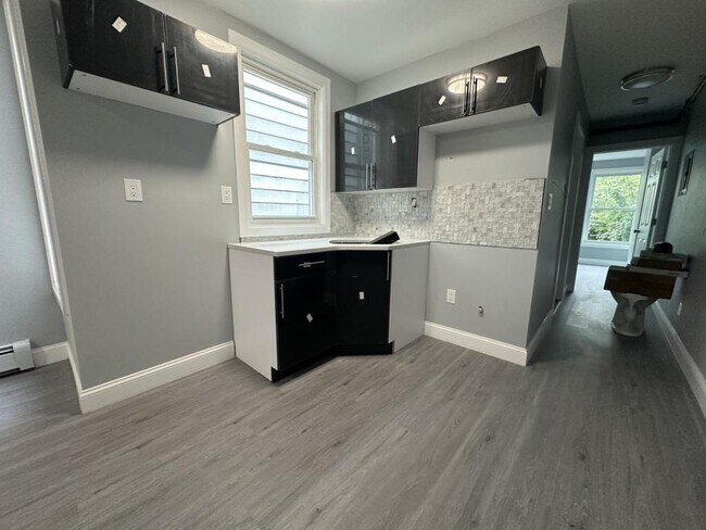 Photo - 288 Woodworth Ave