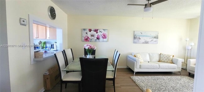 Photo - 2200 Park Ln Unit 302