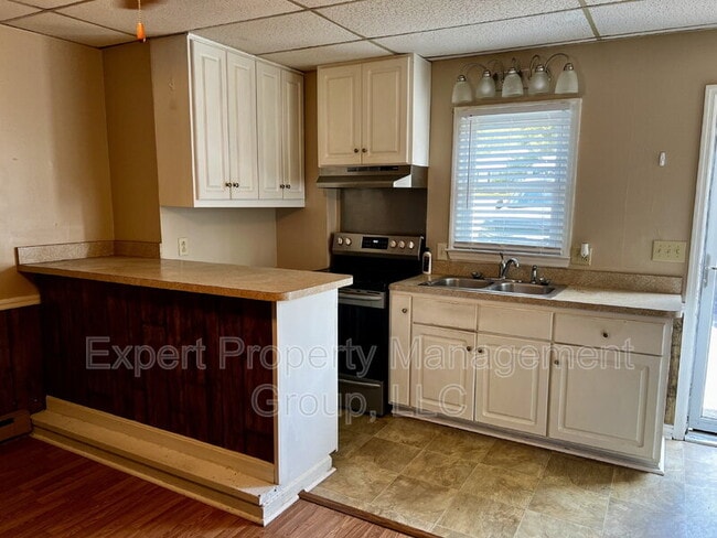 Photo - 103 Winterlochen Dr Unit B