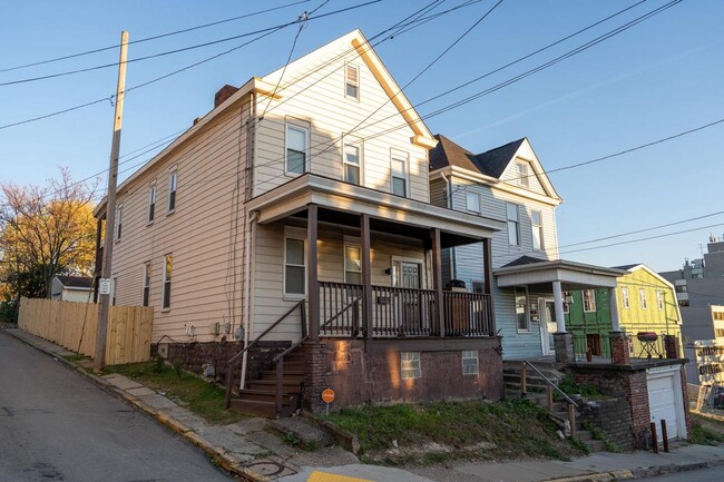 Photo - 26 Allen St