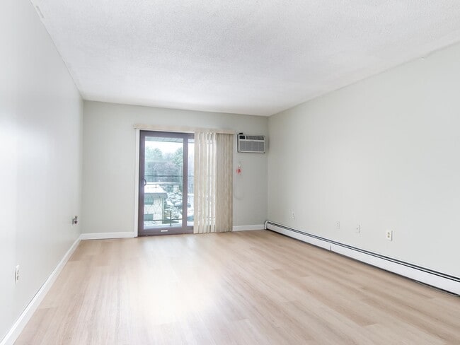 Photo - 8 Strawberry Bank Rd Unit 11