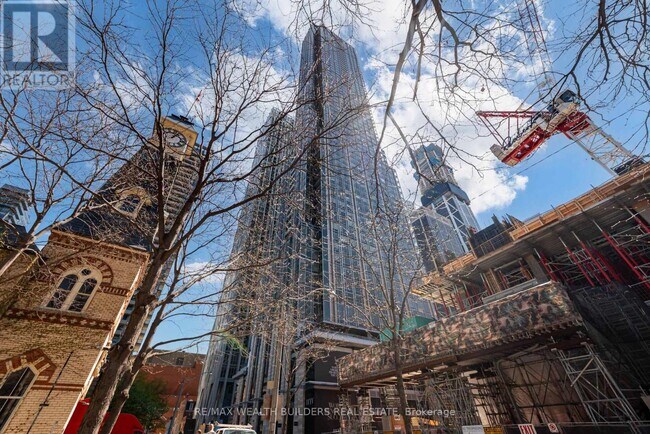 Photo - 11 Yorkville Ave Unit 4205