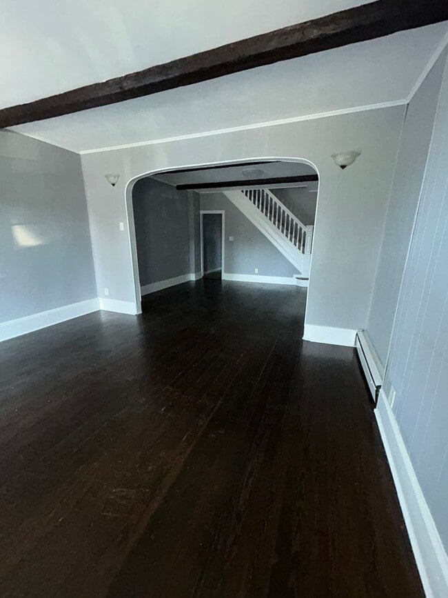 Photo - 126 D'Arcy Ave