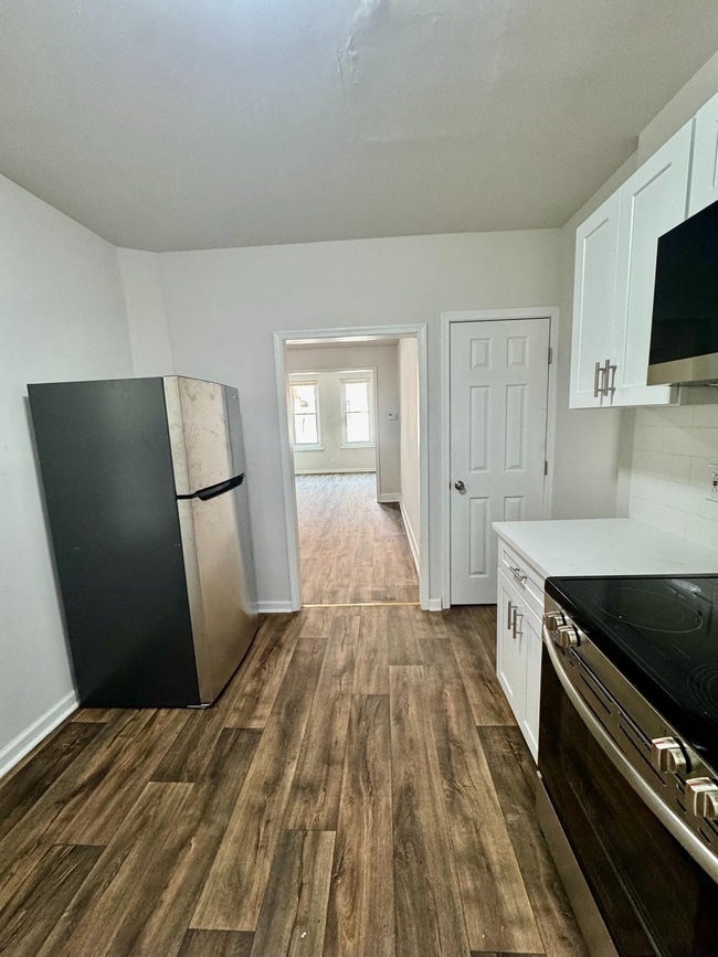 Photo - 3341 Potter St