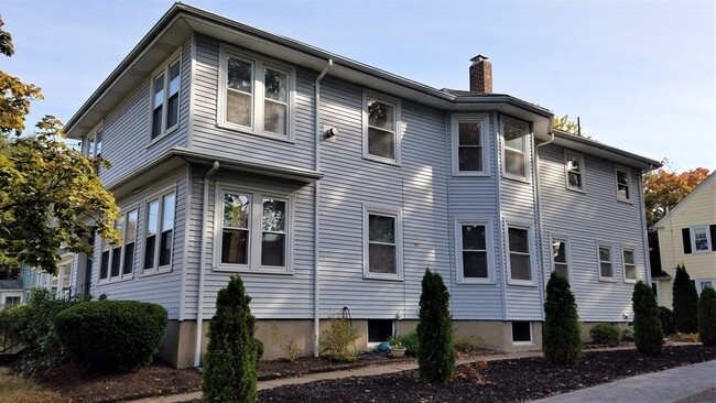 Photo - 346 Lexington St Unit B