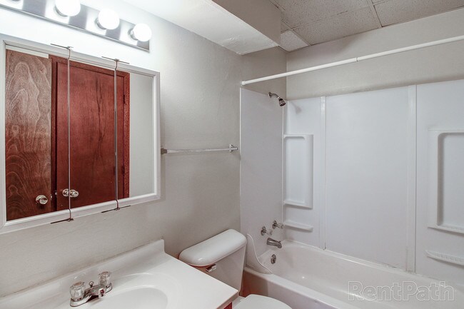 Photo - Briarwood Grand Apartments