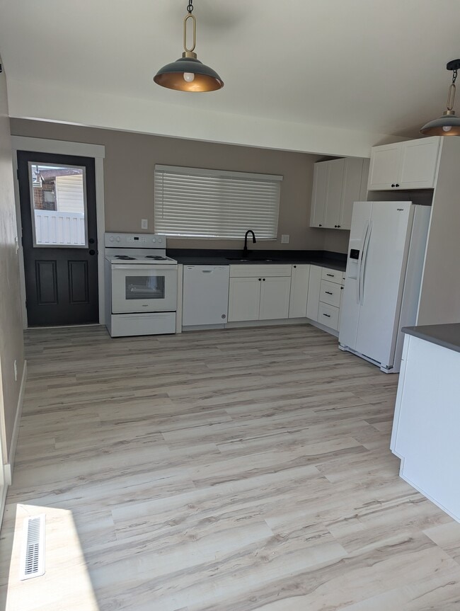 Photo - 8173 S Adams St