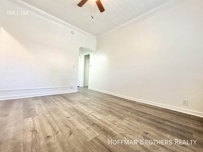 Photo - 5600 Fernwood Ave. Hollywood, CA 90028 Unit 111